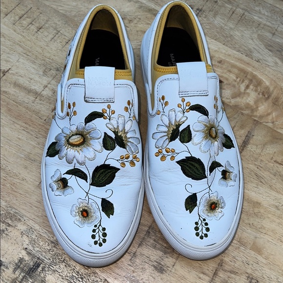 Mark Nason Women's Floral Embroidered Daisy Loafers. 
Size 9 - Picture 1 of 9